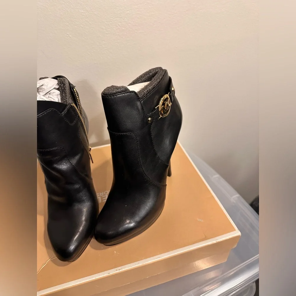 NW Michael Kors Booties - Picture 7 of 7